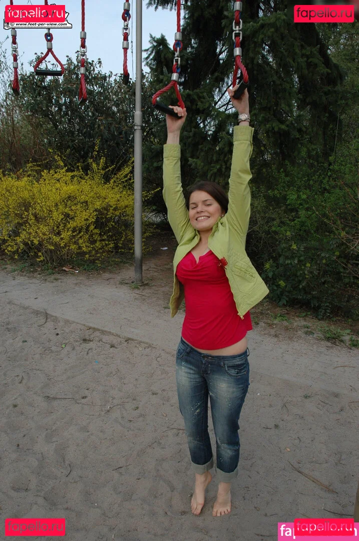 Feetperview / Sockenmädchen Onlyfans Photo Gallery 