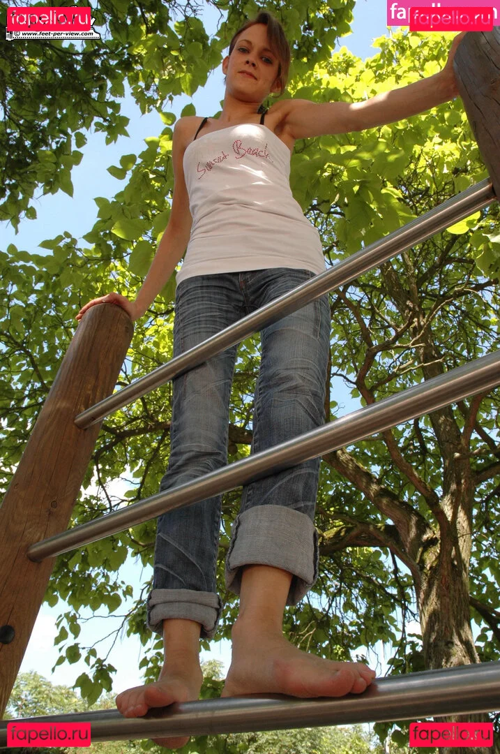 Feetperview / Sockenmädchen Onlyfans Photo Gallery 