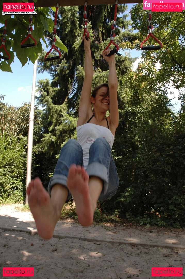 Feetperview / Sockenmädchen Onlyfans Photo Gallery 