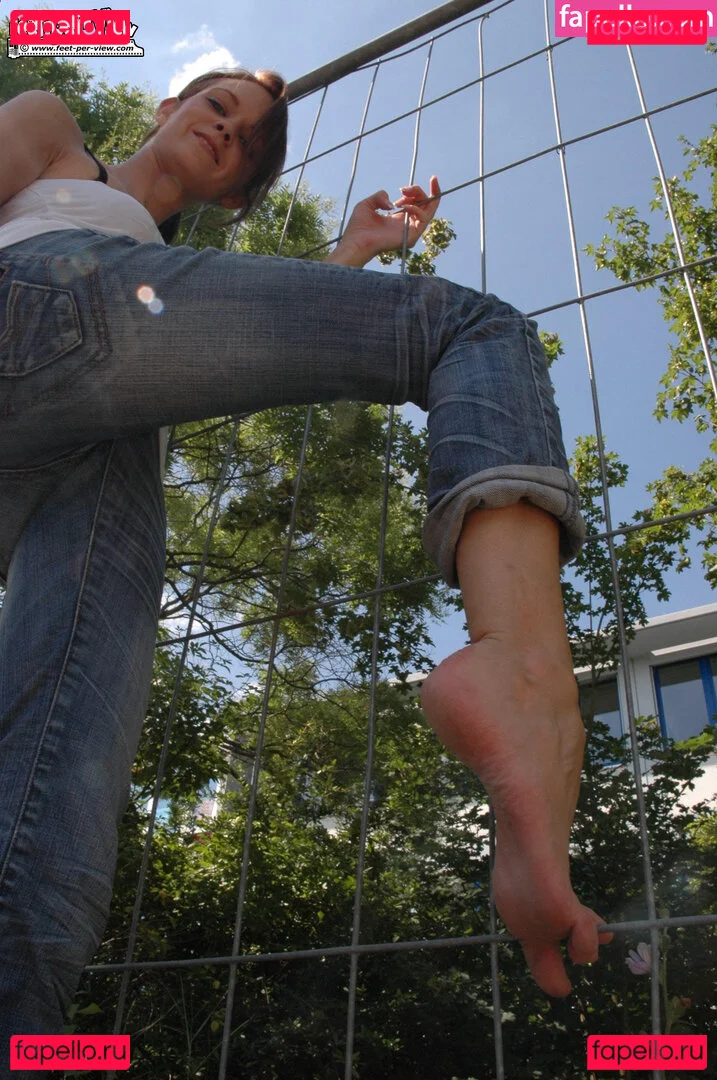 Feetperview / Sockenmädchen Onlyfans Photo Gallery 