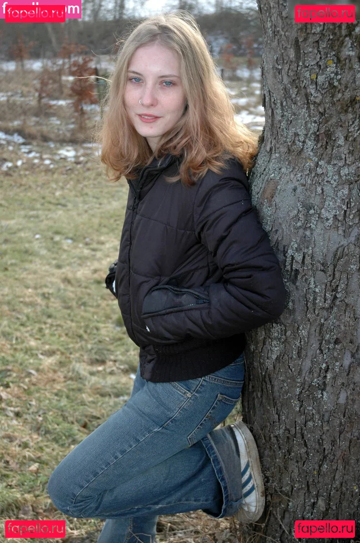 Feetperview / Sockenmädchen Onlyfans Photo Gallery 