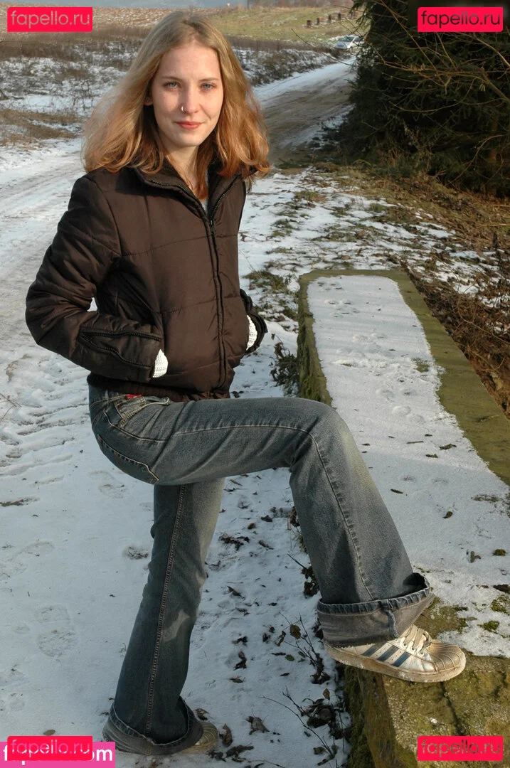 Feetperview / Sockenmädchen Onlyfans Photo Gallery 