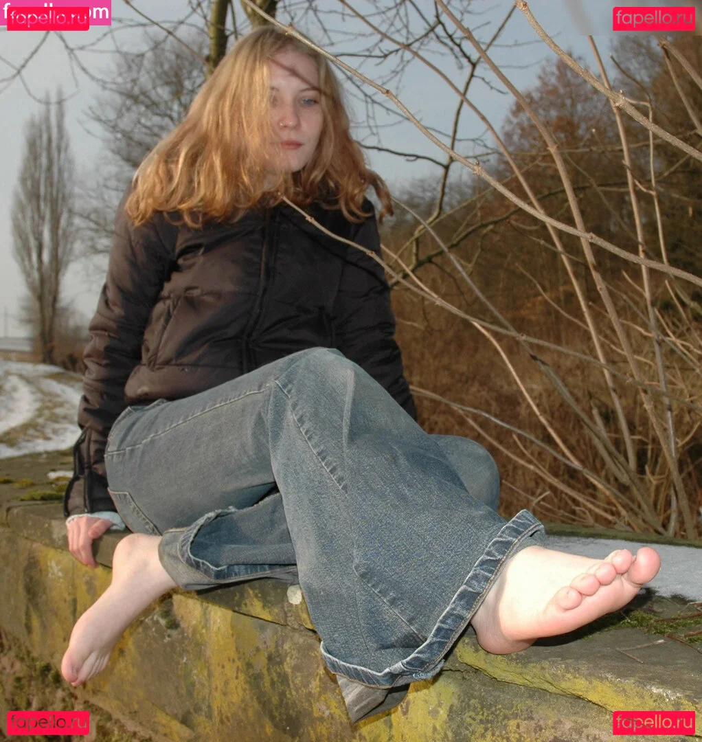 Feetperview / Sockenmädchen Onlyfans Photo Gallery 