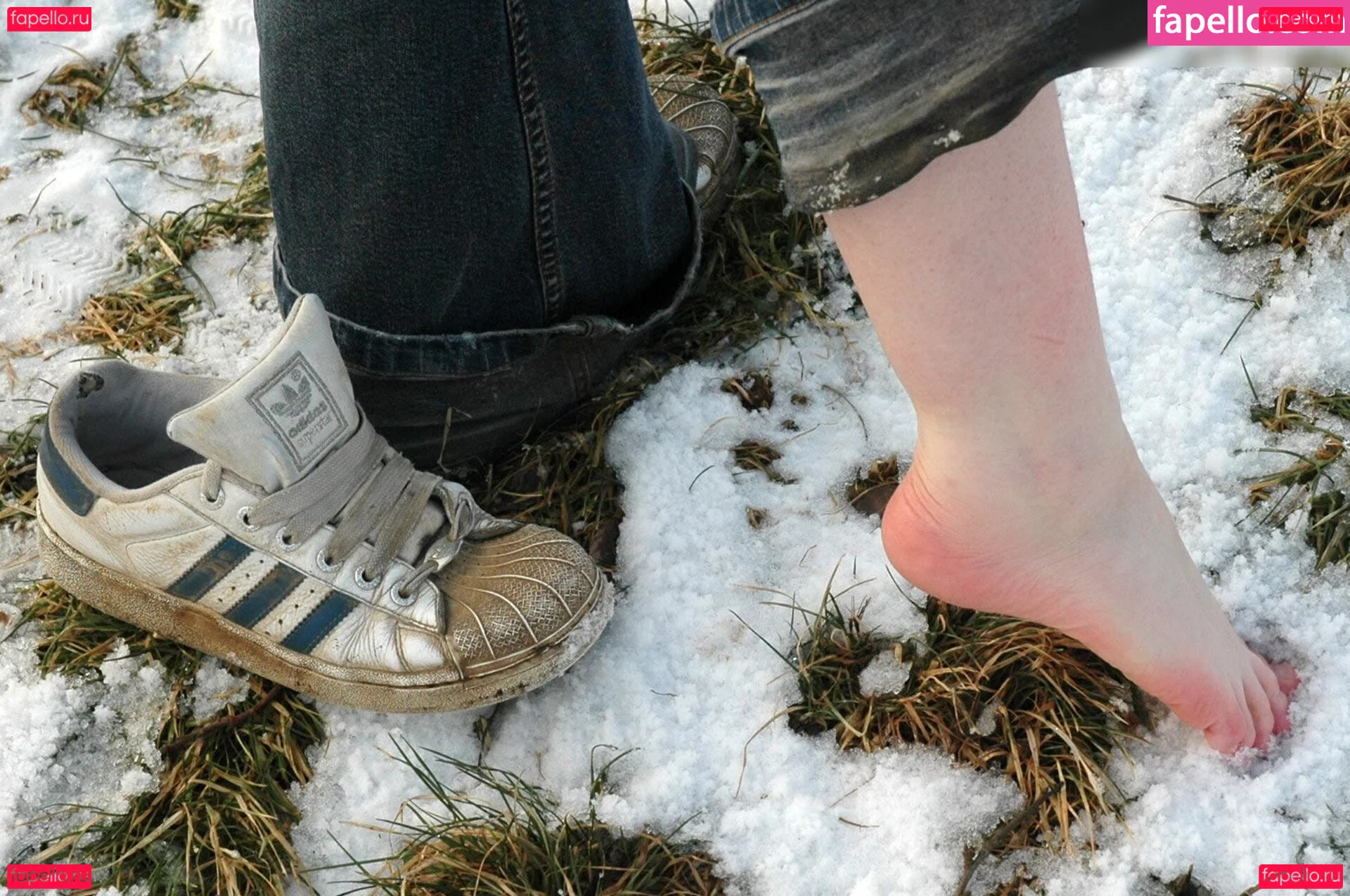 Feetperview / Sockenmädchen Onlyfans Photo Gallery 