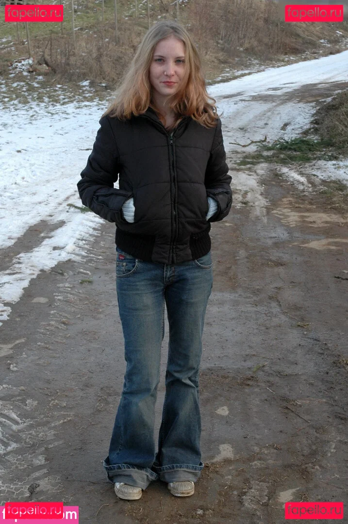 Feetperview / Sockenmädchen Onlyfans Photo Gallery 