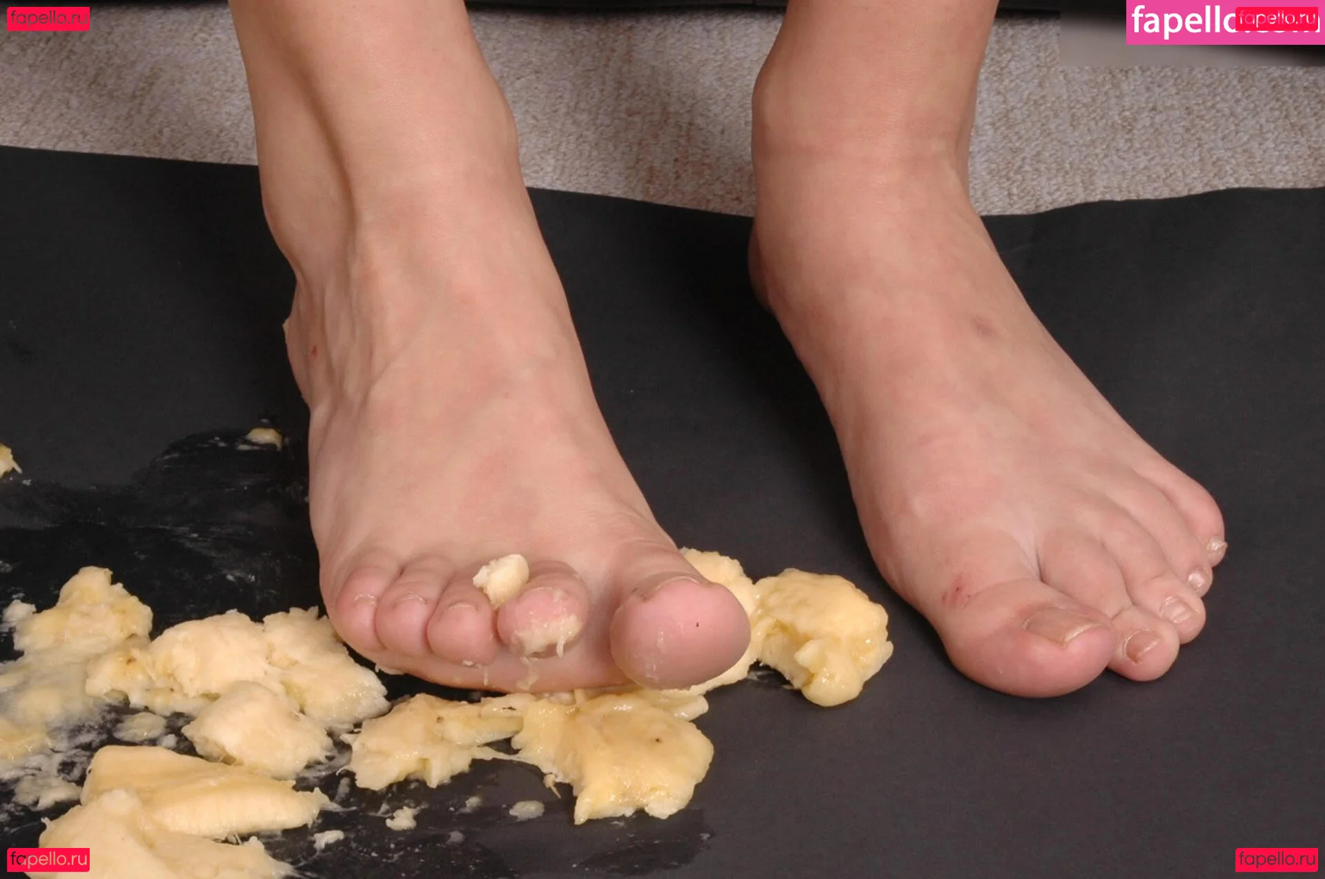 Feetperview / Sockenmädchen Onlyfans Photo Gallery 