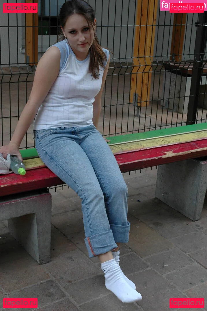 Feetperview / Sockenmädchen Onlyfans Photo Gallery 