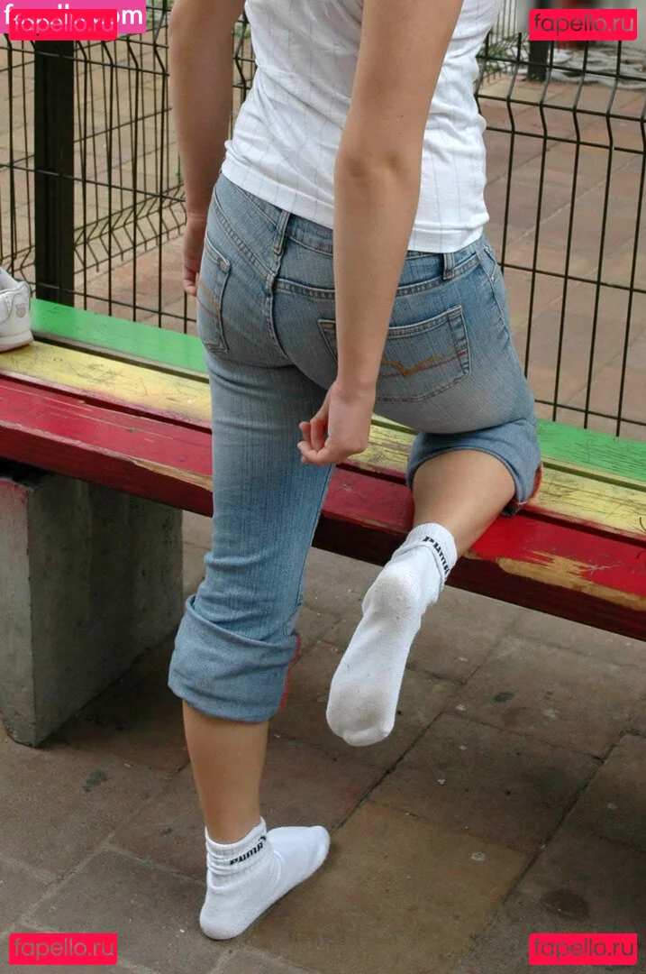 Feetperview / Sockenmädchen Onlyfans Photo Gallery 