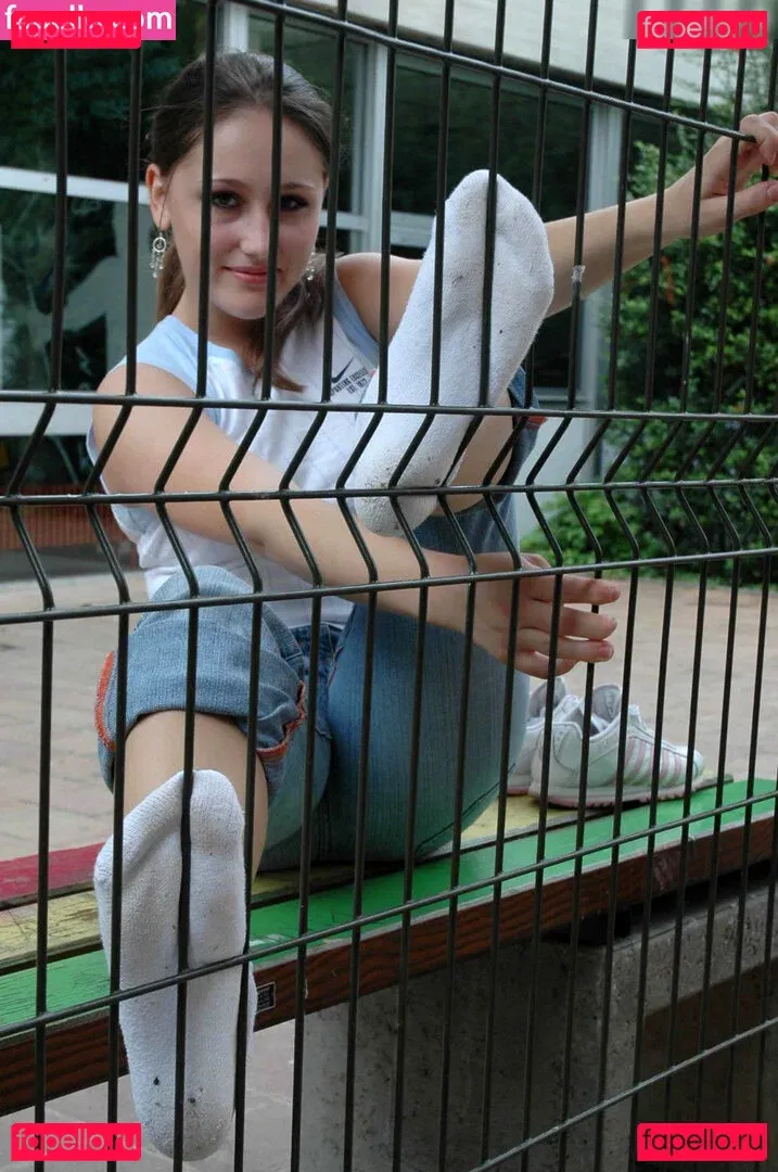 Feetperview / Sockenmädchen Onlyfans Photo Gallery 