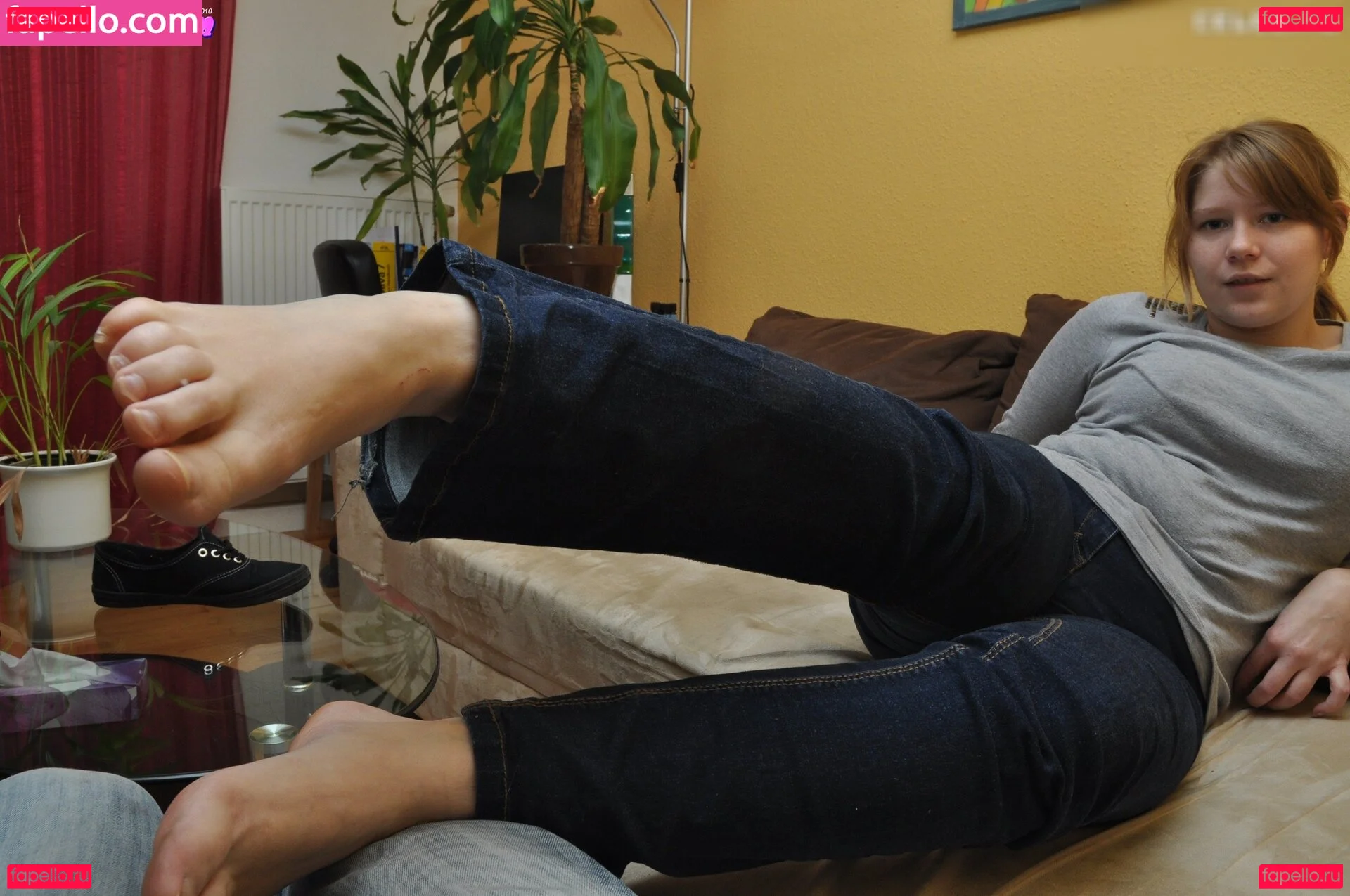 Feetperview / Sockenmädchen Onlyfans Photo Gallery 