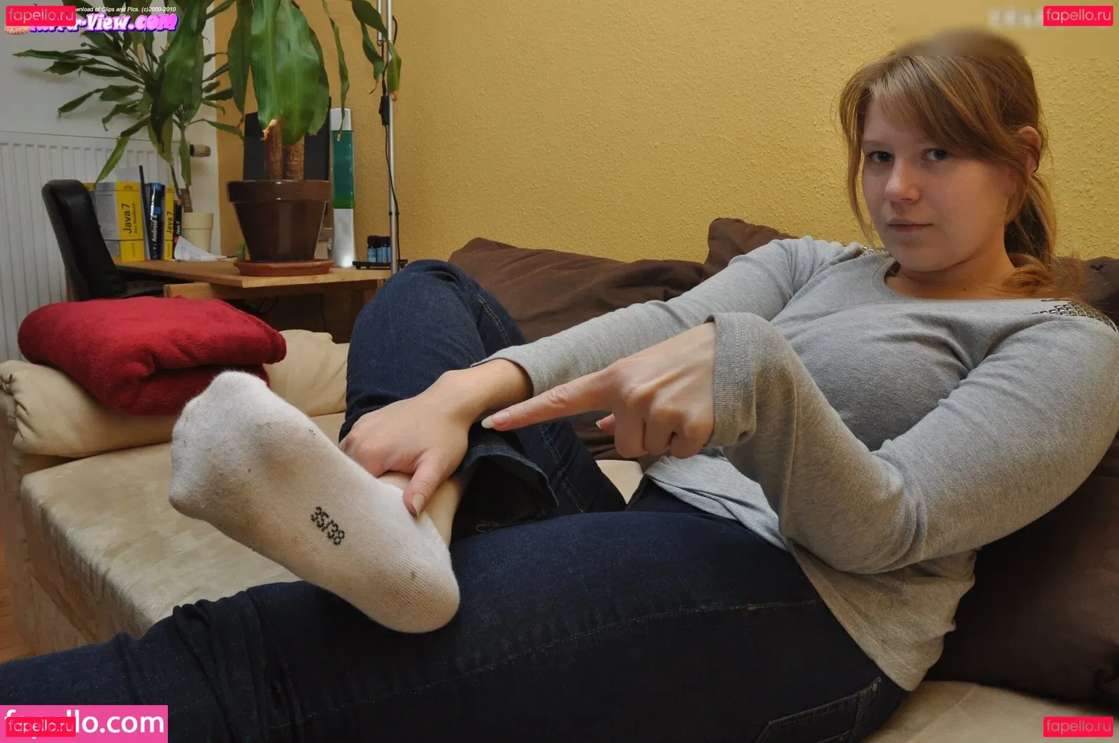 Feetperview / Sockenmädchen Onlyfans Photo Gallery 