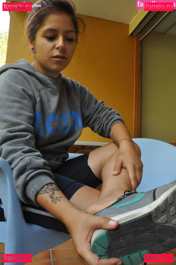 Feetperview / Sockenmädchen Onlyfans Photo Gallery 