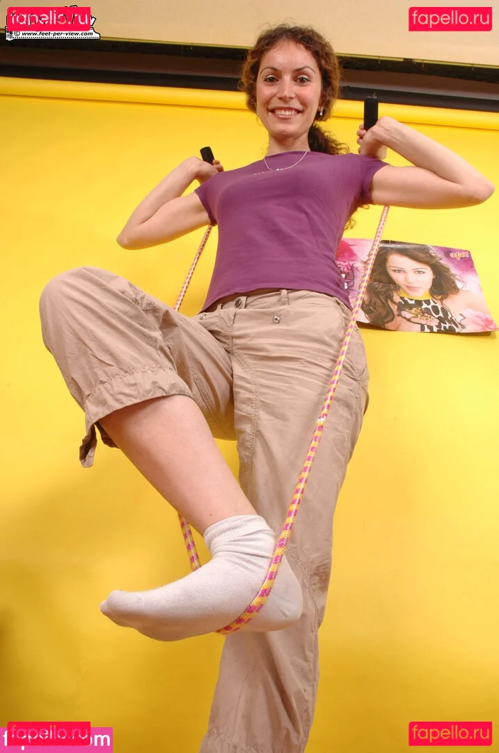 Feetperview / Sockenmädchen Onlyfans Photo Gallery 