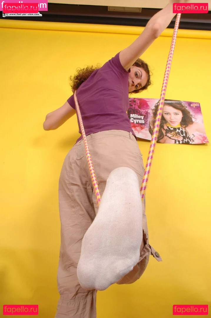 Feetperview / Sockenmädchen Onlyfans Photo Gallery 