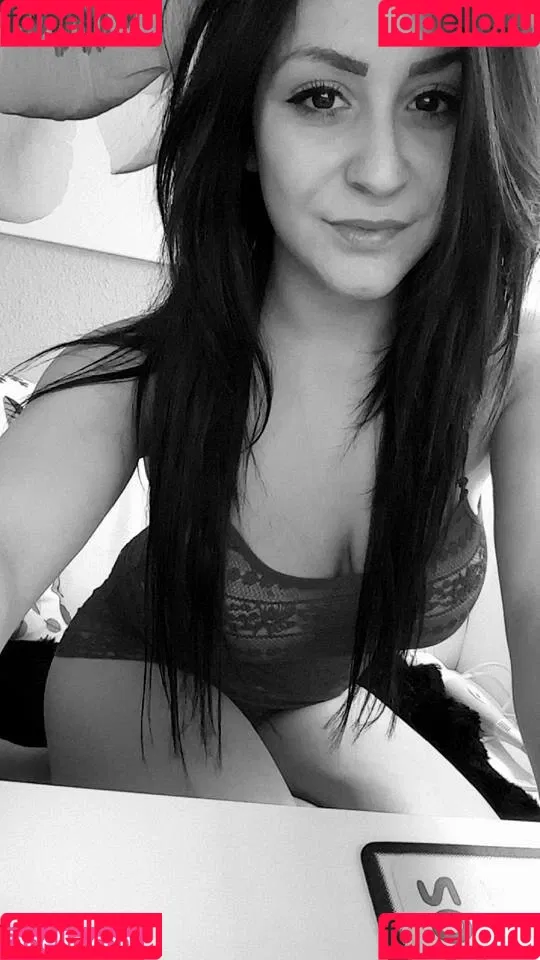 July Johnson Onlyfans Photo Gallery 