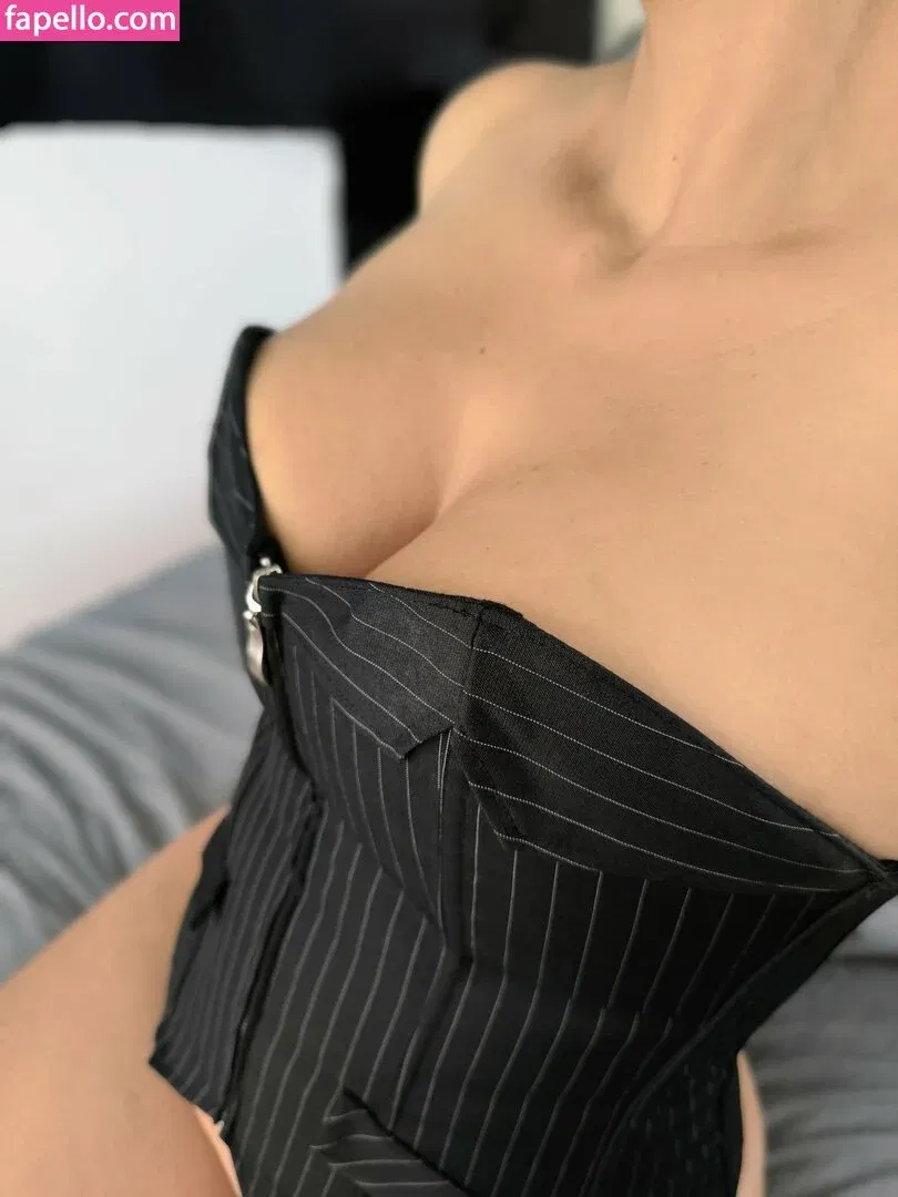 nazmywife Onlyfans Photo Gallery 