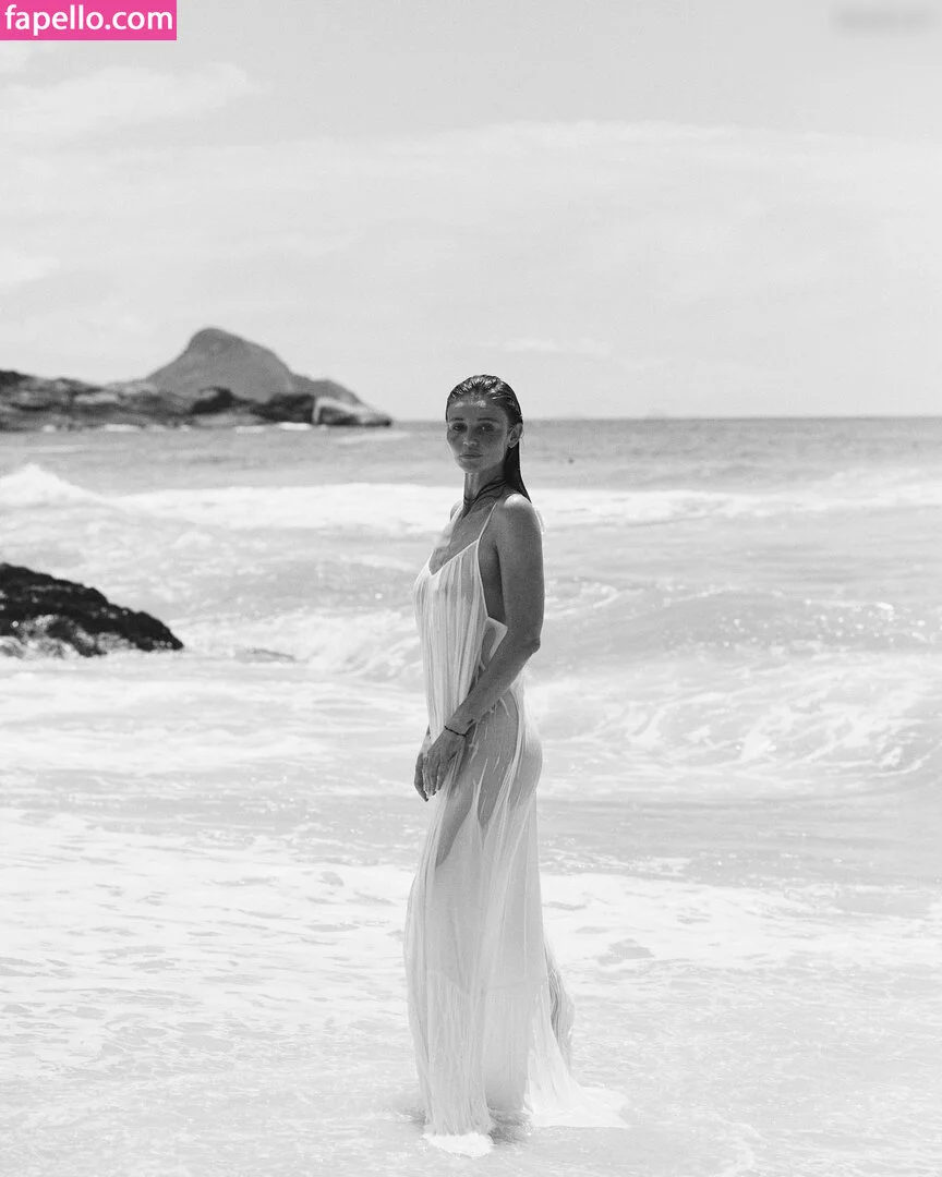 Cintia Dicker Onlyfans Photo Gallery 