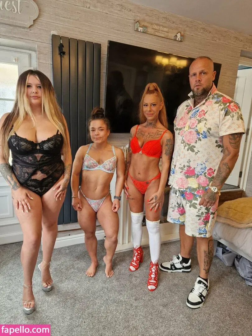 thicc4ftdwarf Onlyfans Photo Gallery 