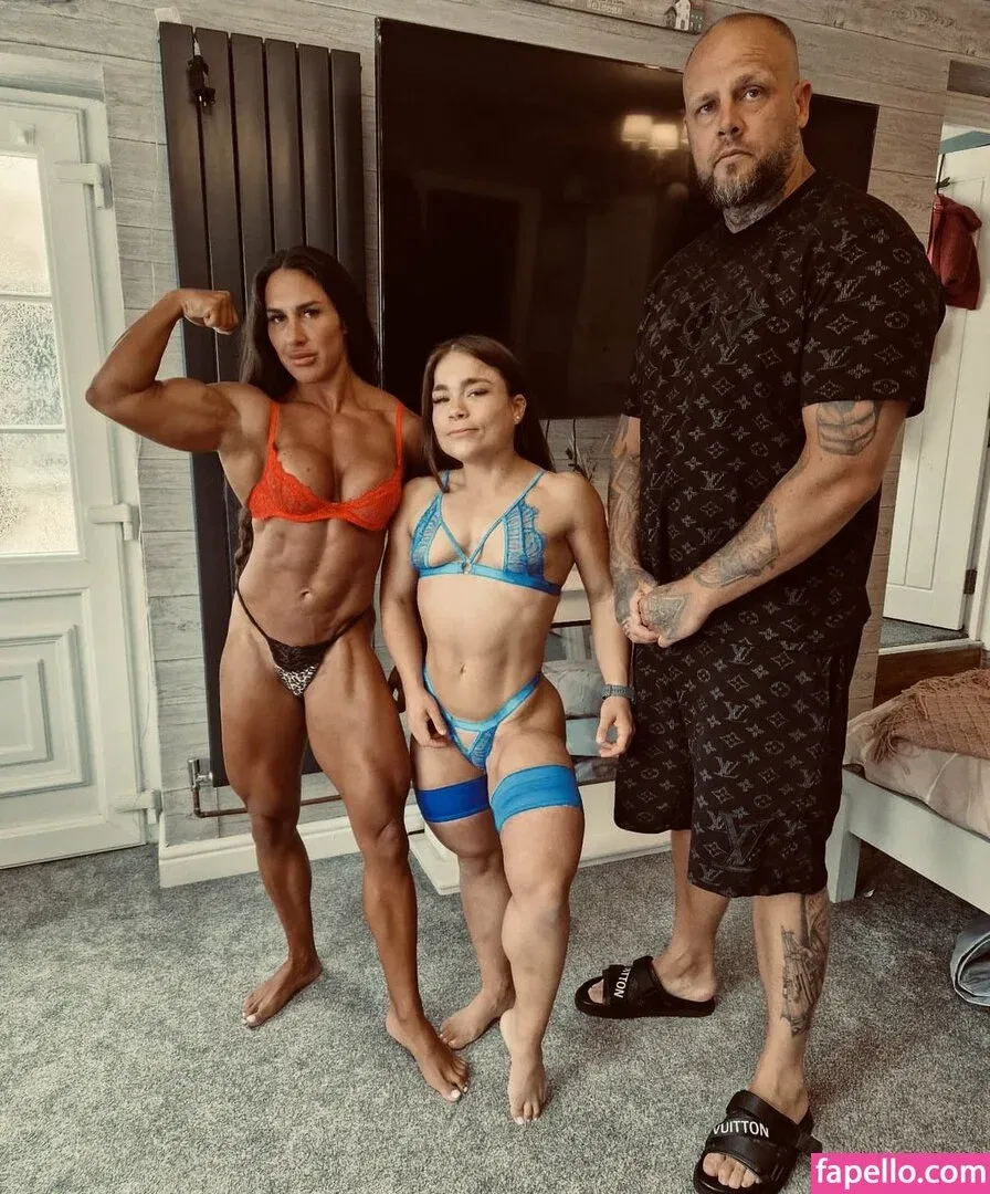 thicc4ftdwarf Onlyfans Photo Gallery 