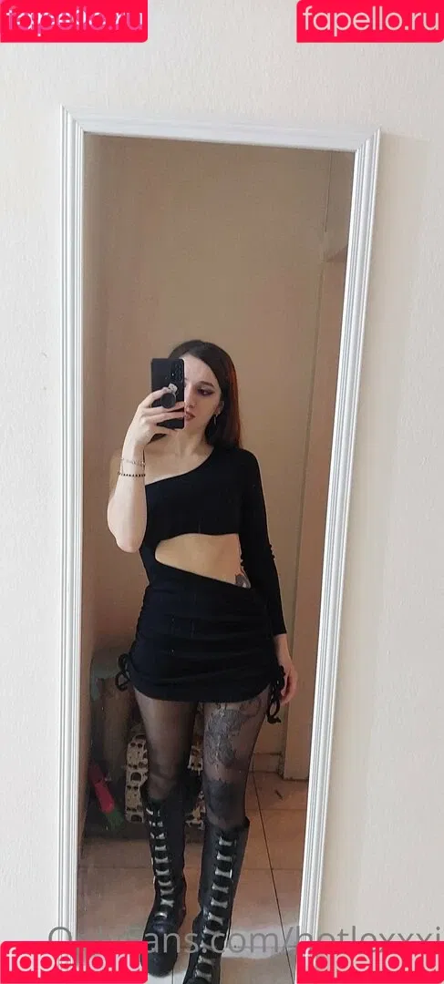 hotlexxxi Onlyfans Photo Gallery 