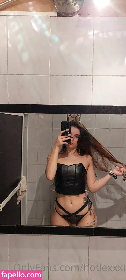 hotlexxxi Onlyfans Photo Gallery 