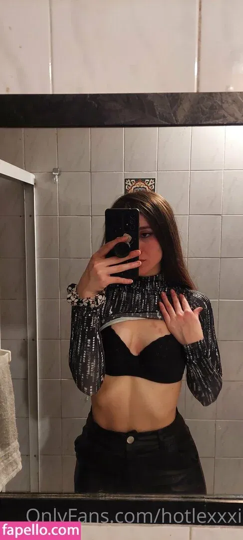 hotlexxxi Onlyfans Photo Gallery 
