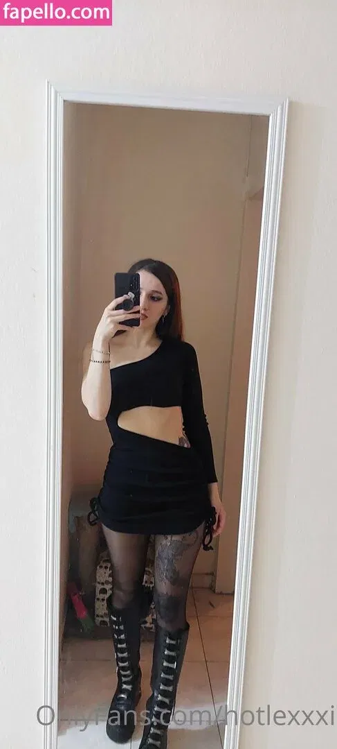 hotlexxxi Onlyfans Photo Gallery 