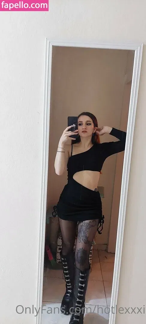 hotlexxxi Onlyfans Photo Gallery 