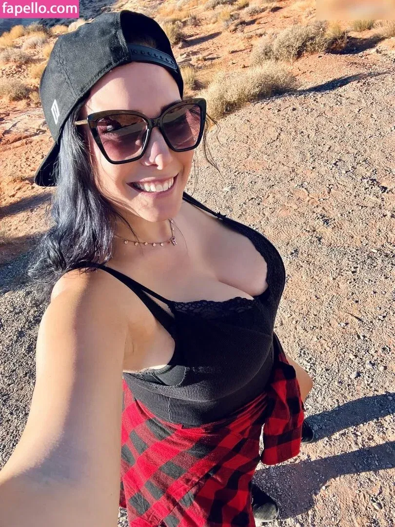 Nina von Horn Onlyfans Photo Gallery 