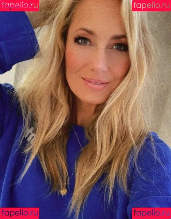 Angela Finger-Erben Onlyfans Photo Gallery 