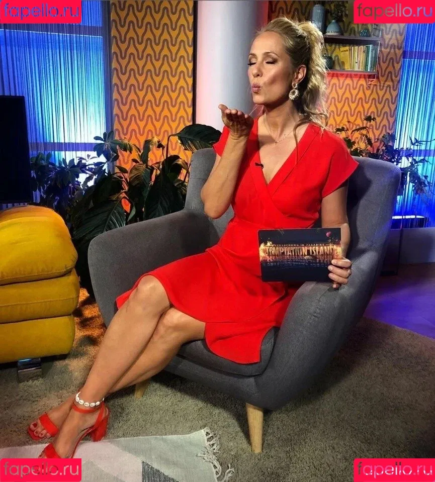 Angela Finger-Erben Onlyfans Photo Gallery 