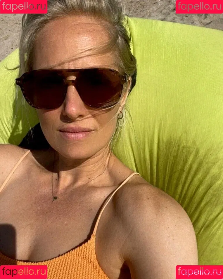 Angela Finger-Erben Onlyfans Photo Gallery 