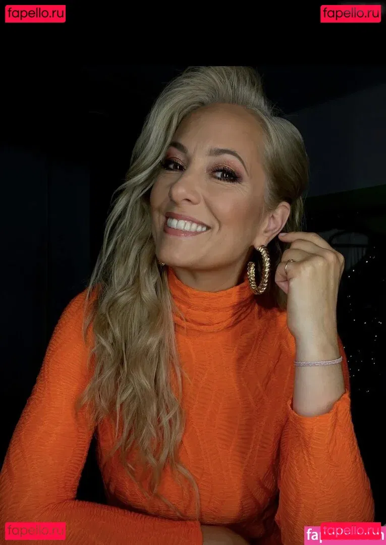 Angela Finger-Erben Onlyfans Photo Gallery 