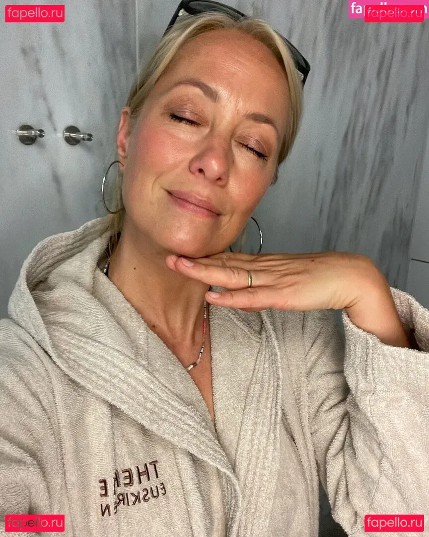 Angela Finger-Erben Onlyfans Photo Gallery 