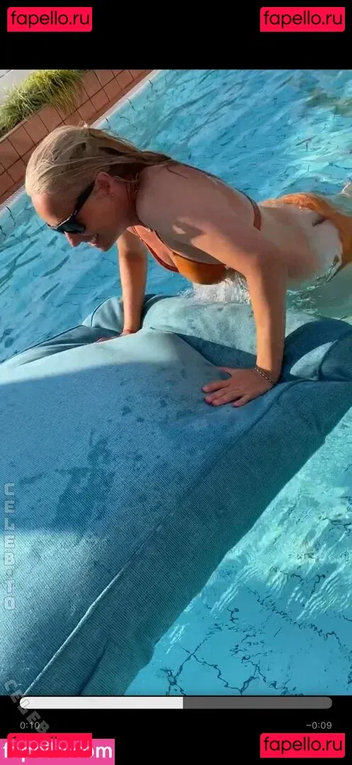 Angela Finger-Erben Onlyfans Photo Gallery 