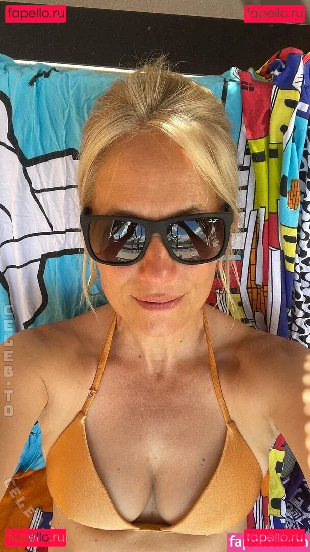 Angela Finger-Erben Onlyfans Photo Gallery 