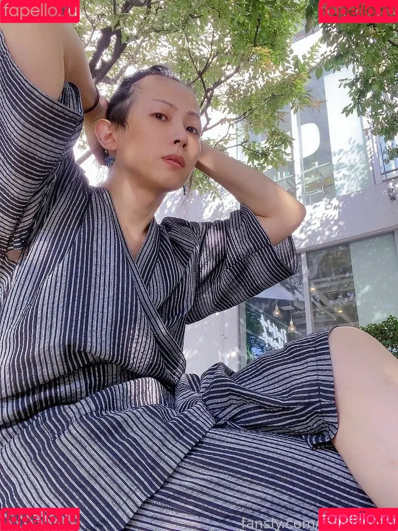 YOZAKURA Onlyfans Photo Gallery 