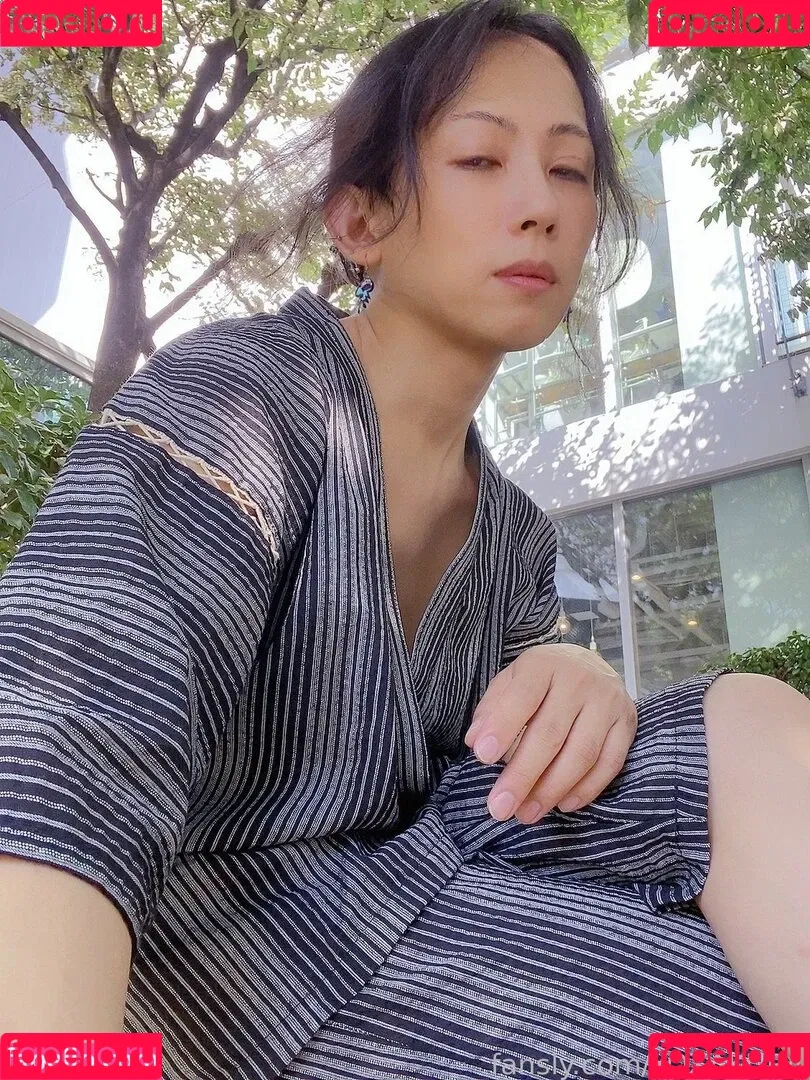 YOZAKURA Onlyfans Photo Gallery 