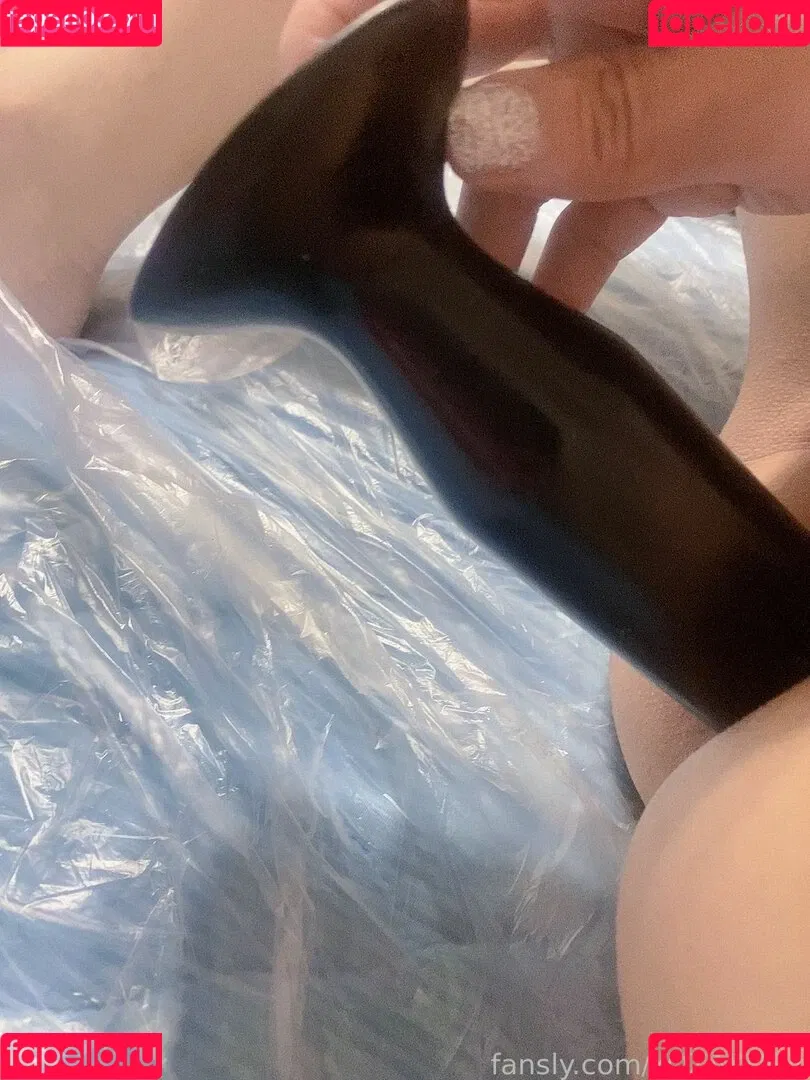 YOZAKURA Onlyfans Photo Gallery 