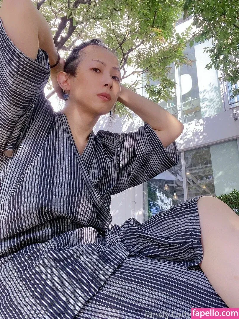 YOZAKURA Onlyfans Photo Gallery 