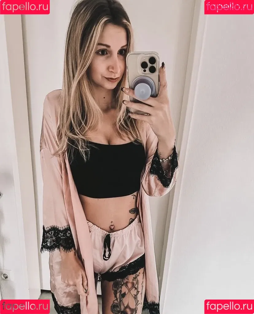 Blondiiegiirl Onlyfans Photo Gallery 