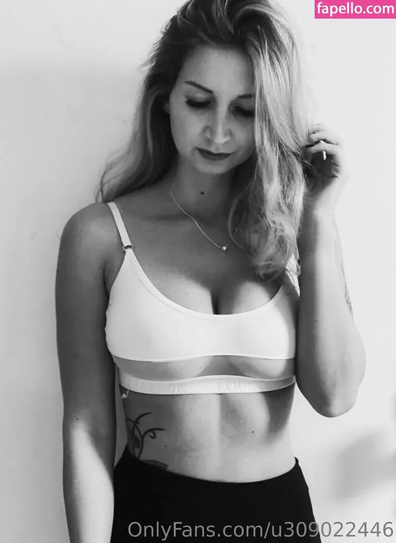 Blondiiegiirl Onlyfans Photo Gallery 