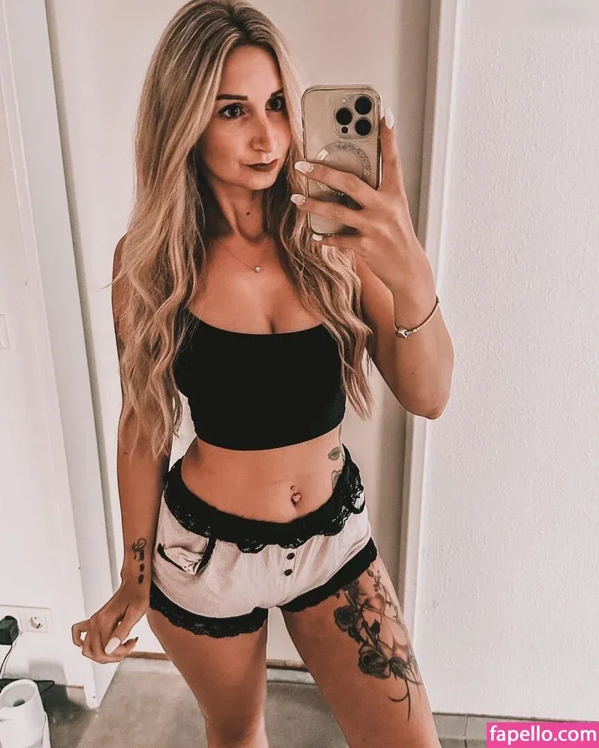 Blondiiegiirl Onlyfans Photo Gallery 