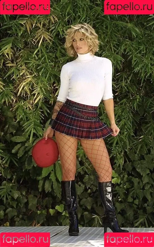 Janine Lindemulder Onlyfans Photo Gallery 