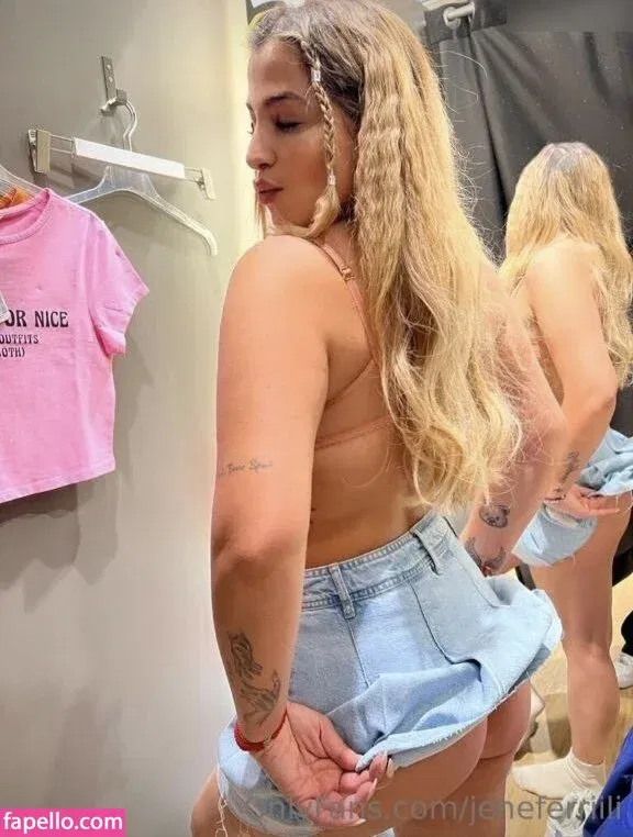 Jenefer R. Onlyfans Photo Gallery 