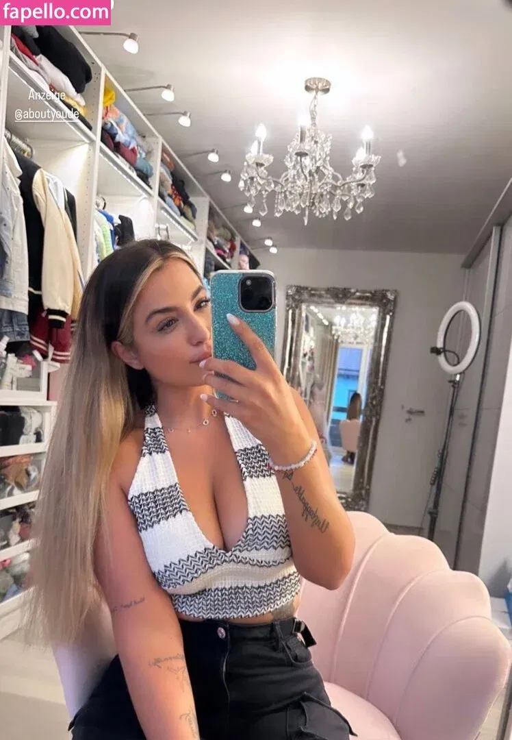 Jenefer R. Onlyfans Photo Gallery 