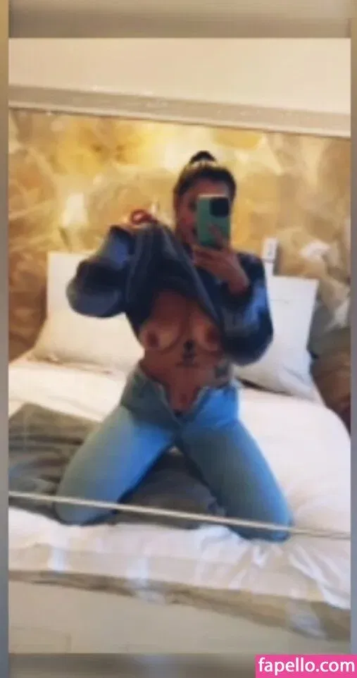 Jenefer R. Onlyfans Photo Gallery 