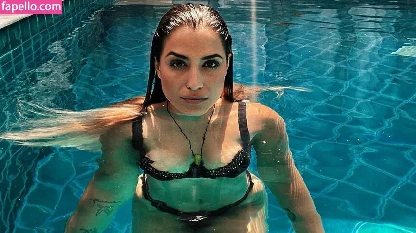 Jenefer R. Onlyfans Photo Gallery 