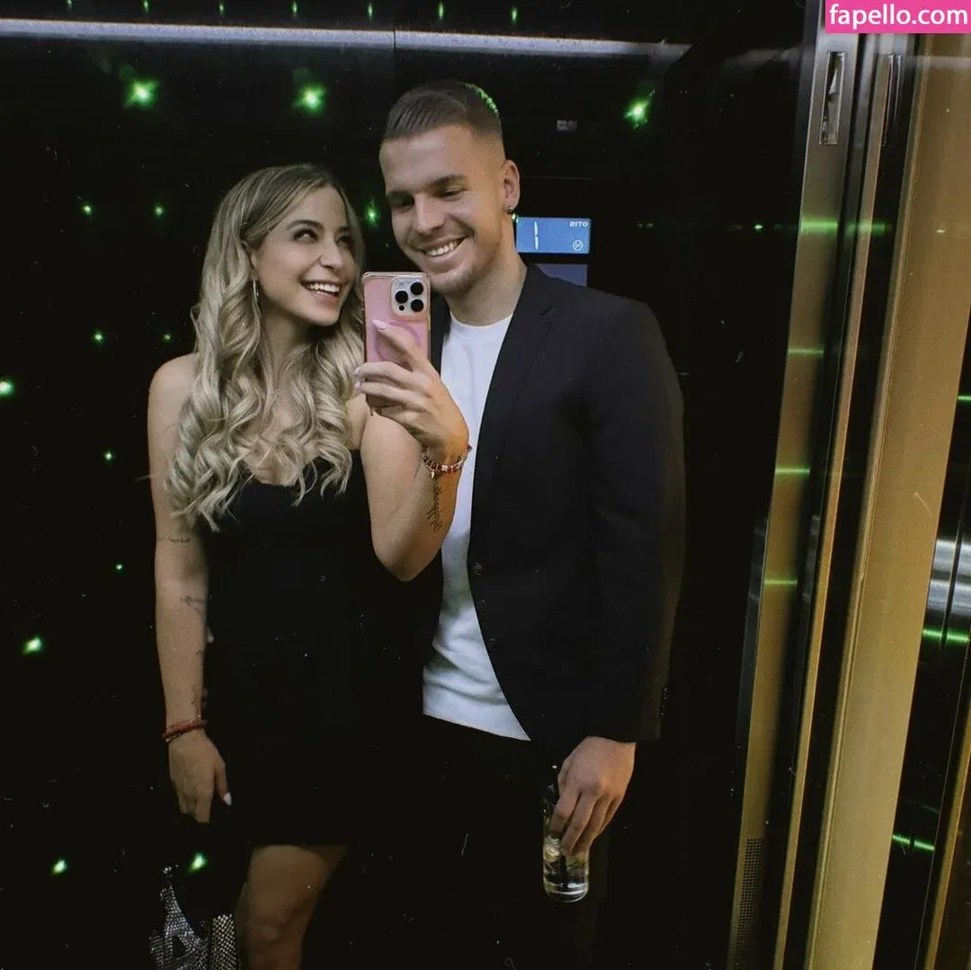 Jenefer R. Onlyfans Photo Gallery 