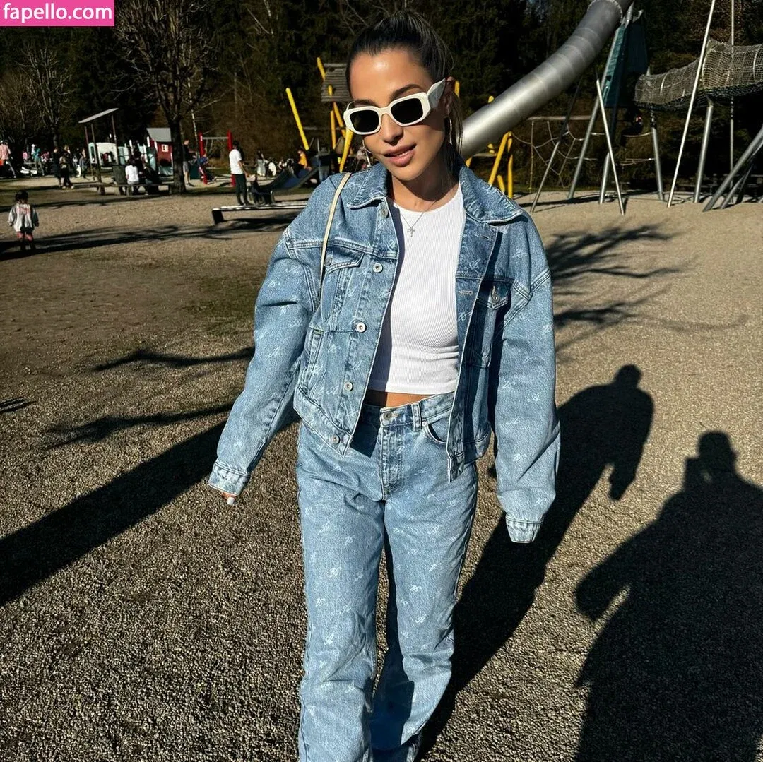 Jenefer R. Onlyfans Photo Gallery 